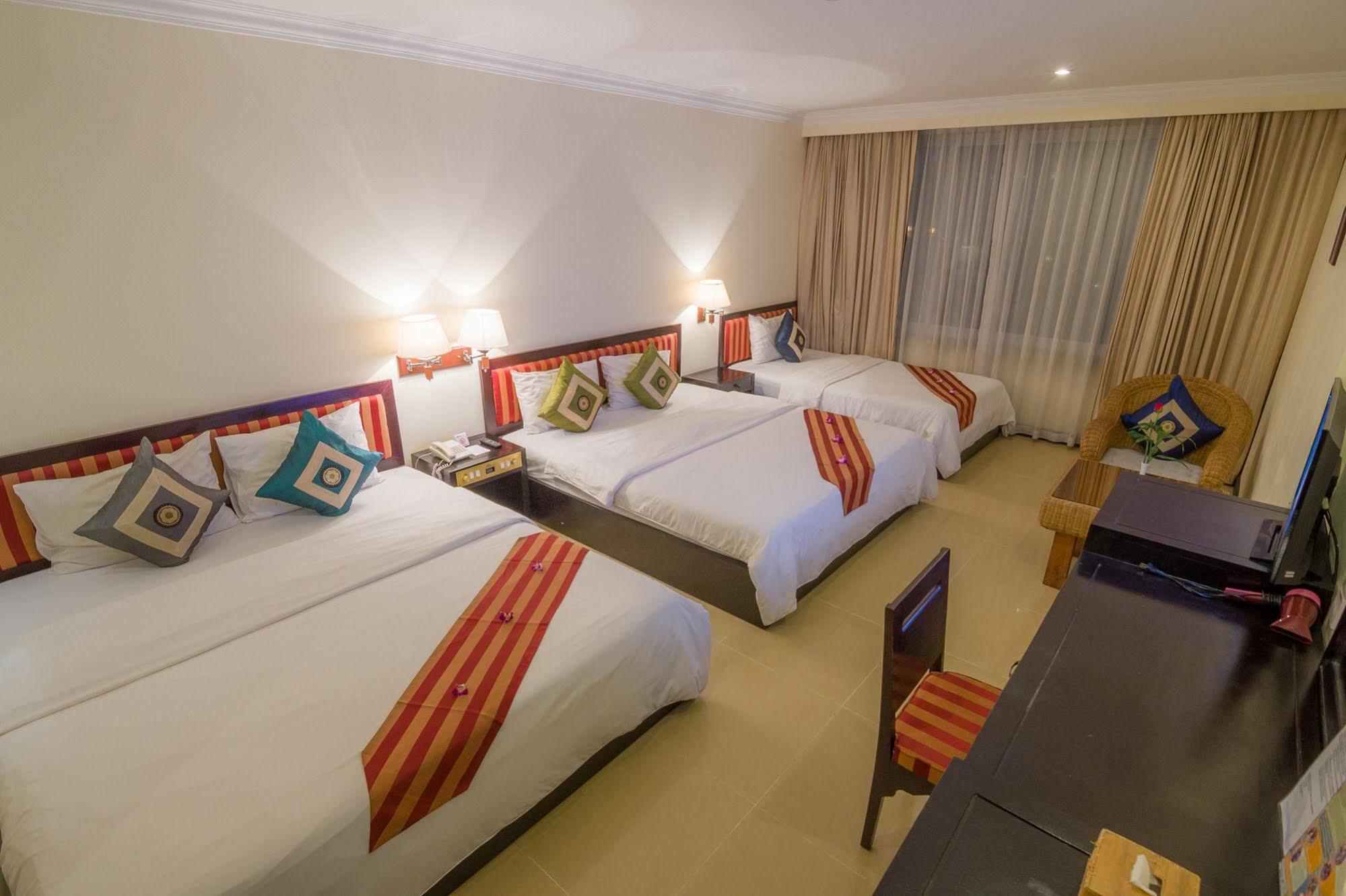 Angkor Riviera Hotel Siem Reap Dış mekan fotoğraf