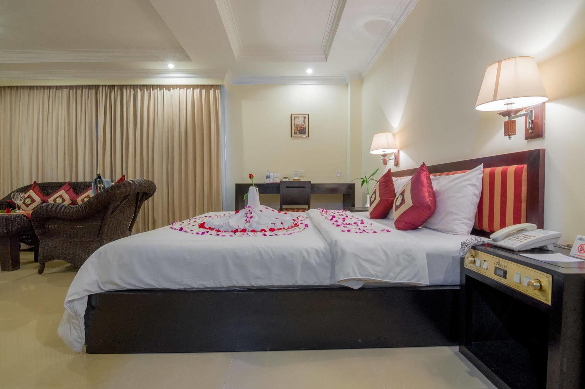 Angkor Riviera Hotel Siem Reap Dış mekan fotoğraf