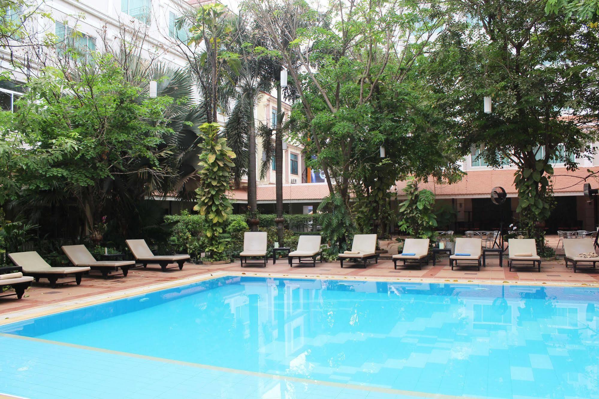 Angkor Riviera Hotel Siem Reap Dış mekan fotoğraf