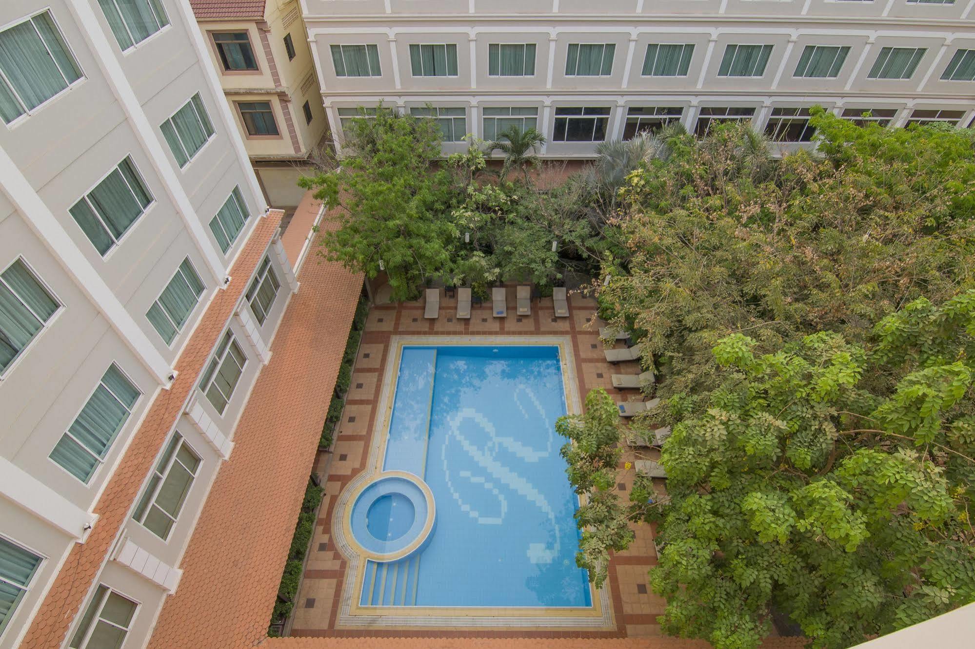 Angkor Riviera Hotel Siem Reap Dış mekan fotoğraf